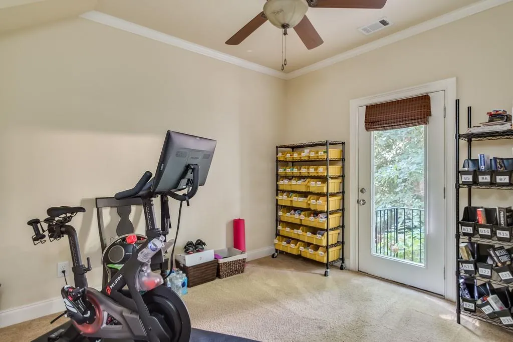 1015 Manorwood Court Ne, Sandy Springs, Georgia 30328, 4 Bedrooms Bedrooms, ,3 BathroomsBathrooms,Residential,Sold,1015 Manorwood Court Ne,6612757