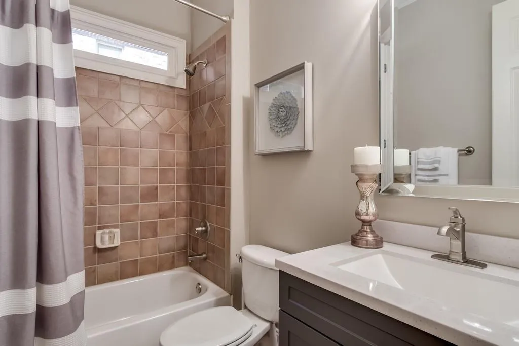 1015 Manorwood Court Ne, Sandy Springs, Georgia 30328, 4 Bedrooms Bedrooms, ,3 BathroomsBathrooms,Residential,Sold,1015 Manorwood Court Ne,6612757