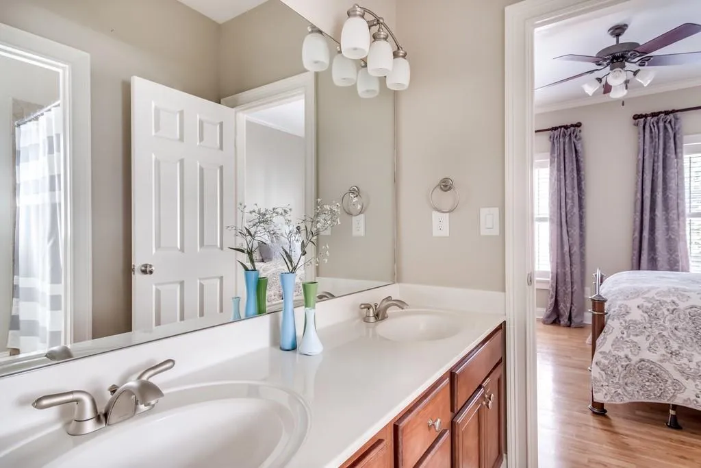 1015 Manorwood Court Ne, Sandy Springs, Georgia 30328, 4 Bedrooms Bedrooms, ,3 BathroomsBathrooms,Residential,Sold,1015 Manorwood Court Ne,6612757