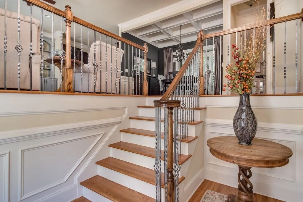 1015 Manorwood Court Ne, Sandy Springs, Georgia 30328, 4 Bedrooms Bedrooms, ,3 BathroomsBathrooms,Residential,Sold,1015 Manorwood Court Ne,6612757