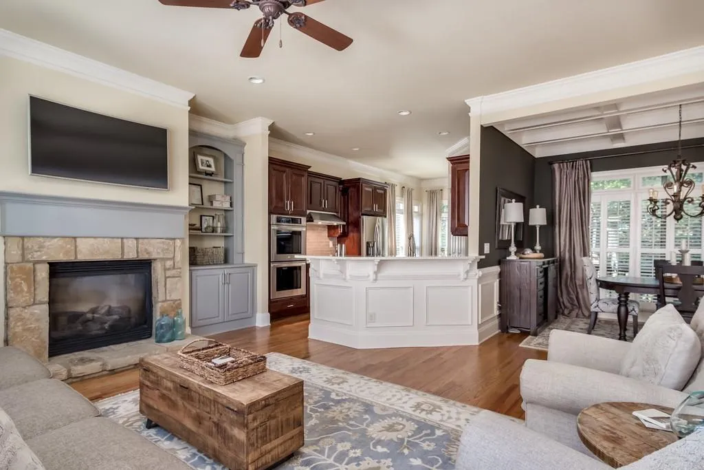 1015 Manorwood Court Ne, Sandy Springs, Georgia 30328, 4 Bedrooms Bedrooms, ,3 BathroomsBathrooms,Residential,Sold,1015 Manorwood Court Ne,6612757