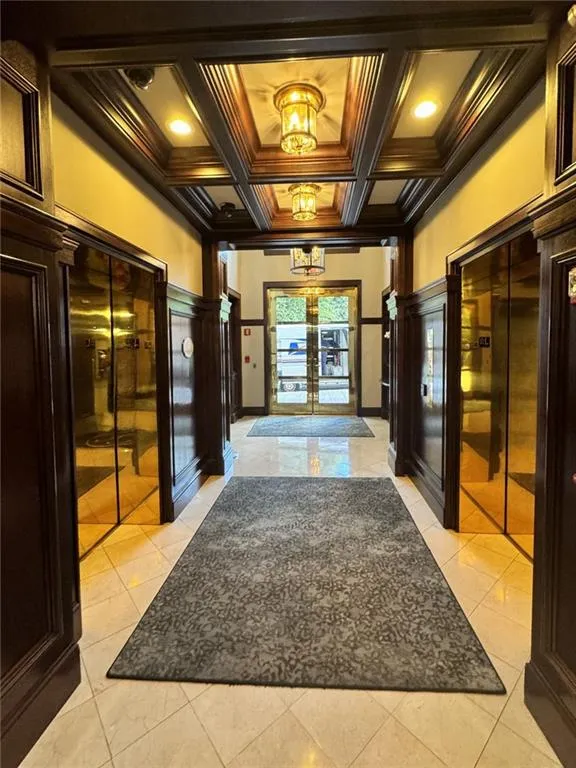 77 Peachtree Place Ne Unit 211, Atlanta, Georgia 30309, 2 Bedrooms Bedrooms, ,2 BathroomsBathrooms,Residential,For Sale,77 Peachtree Place Ne Unit 211,7605139