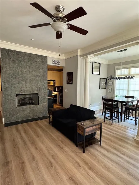 77 Peachtree Place Ne Unit 211, Atlanta, Georgia 30309, 2 Bedrooms Bedrooms, ,2 BathroomsBathrooms,Residential,For Sale,77 Peachtree Place Ne Unit 211,7605139