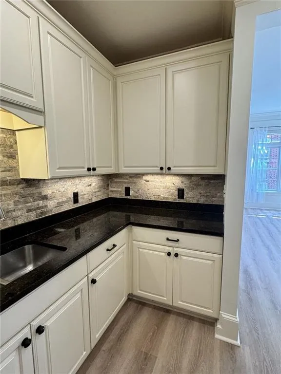 77 Peachtree Place Ne Unit 211, Atlanta, Georgia 30309, 2 Bedrooms Bedrooms, ,2 BathroomsBathrooms,Residential,For Sale,77 Peachtree Place Ne Unit 211,7605139