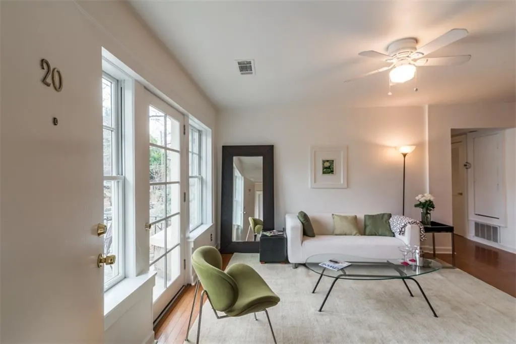 907 Piedmont Avenue Ne Unit 20, Atlanta, Georgia 30309, 1 Bedroom Bedrooms, ,1 BathroomBathrooms,Residential,Sold,907 Piedmont Avenue Ne Unit 20,5795057