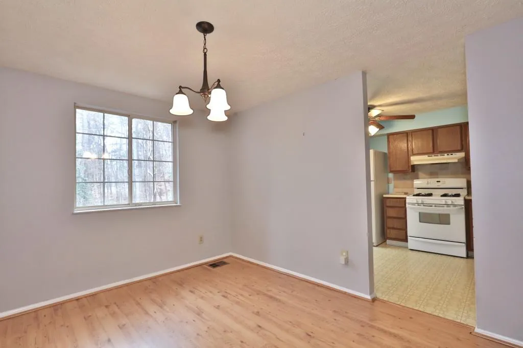 8891 Roberts Drive, Atlanta, Georgia 30350, 3 Bedrooms Bedrooms, ,3 BathroomsBathrooms,Residential,Sold,8891 Roberts Drive,5943577