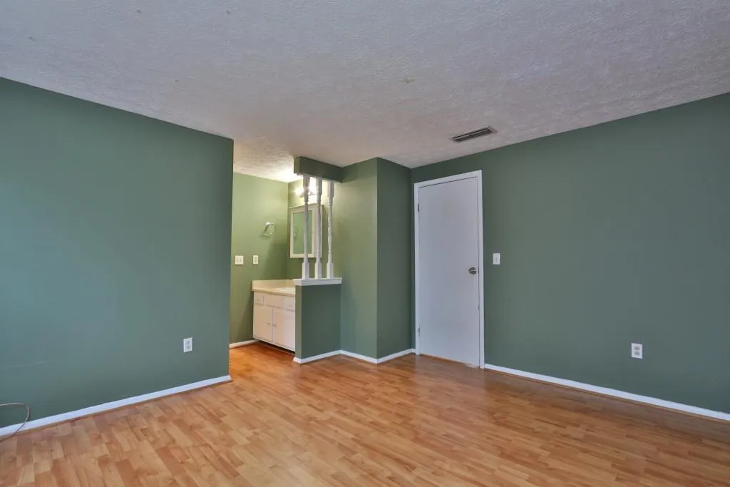 8891 Roberts Drive, Atlanta, Georgia 30350, 3 Bedrooms Bedrooms, ,3 BathroomsBathrooms,Residential,Sold,8891 Roberts Drive,5943577