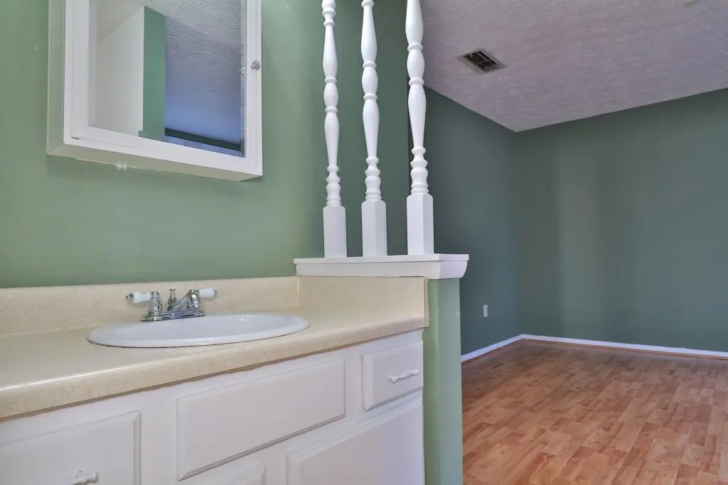 8891 Roberts Drive, Atlanta, Georgia 30350, 3 Bedrooms Bedrooms, ,3 BathroomsBathrooms,Residential,Sold,8891 Roberts Drive,5943577