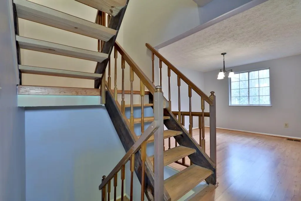 8891 Roberts Drive, Atlanta, Georgia 30350, 3 Bedrooms Bedrooms, ,3 BathroomsBathrooms,Residential,Sold,8891 Roberts Drive,5943577