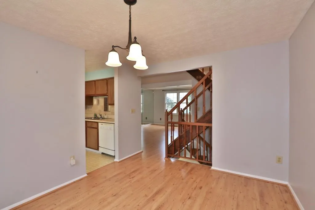 8891 Roberts Drive, Atlanta, Georgia 30350, 3 Bedrooms Bedrooms, ,3 BathroomsBathrooms,Residential,Sold,8891 Roberts Drive,5943577