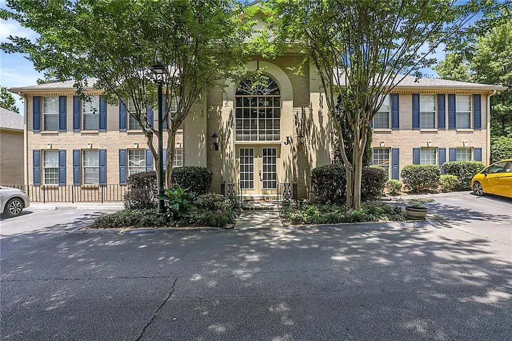 750 Dalrymple Road Unit J2, Atlanta, Georgia 30328, 2 Bedrooms Bedrooms, ,2 BathroomsBathrooms,Residential,Sold,750 Dalrymple Road Unit J2,7214702