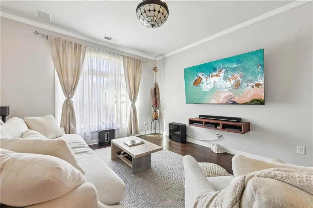 7460 Highland Bluff, Atlanta, Georgia 30328, 3 Bedrooms Bedrooms, ,3 BathroomsBathrooms,Residential,Sold,7460 Highland Bluff,7451074