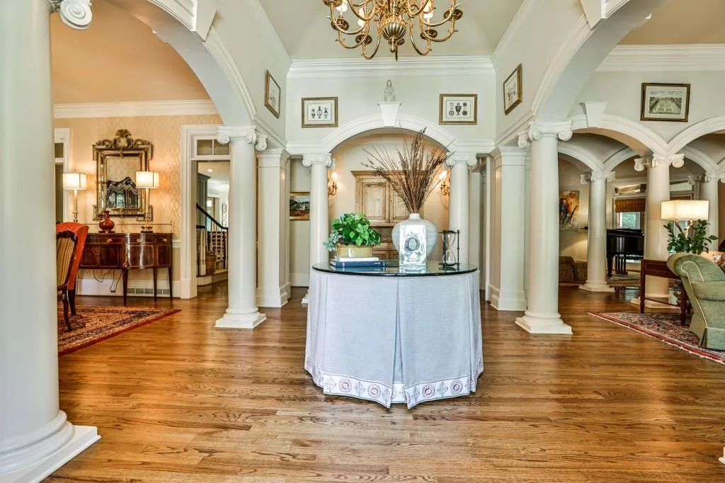 8475 Lazy Oaks Court, Sandy Springs, Georgia 30350, 6 Bedrooms Bedrooms, ,6 BathroomsBathrooms,Residential,Sold,8475 Lazy Oaks Court,6937400