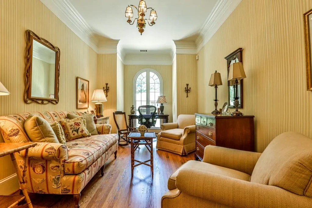 8475 Lazy Oaks Court, Sandy Springs, Georgia 30350, 6 Bedrooms Bedrooms, ,6 BathroomsBathrooms,Residential,Sold,8475 Lazy Oaks Court,6937400