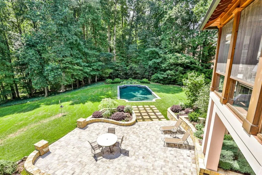 8475 Lazy Oaks Court, Sandy Springs, Georgia 30350, 6 Bedrooms Bedrooms, ,6 BathroomsBathrooms,Residential,Sold,8475 Lazy Oaks Court,6937400