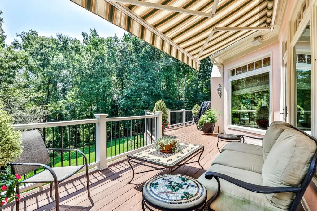 8475 Lazy Oaks Court, Sandy Springs, Georgia 30350, 6 Bedrooms Bedrooms, ,6 BathroomsBathrooms,Residential,Sold,8475 Lazy Oaks Court,6937400