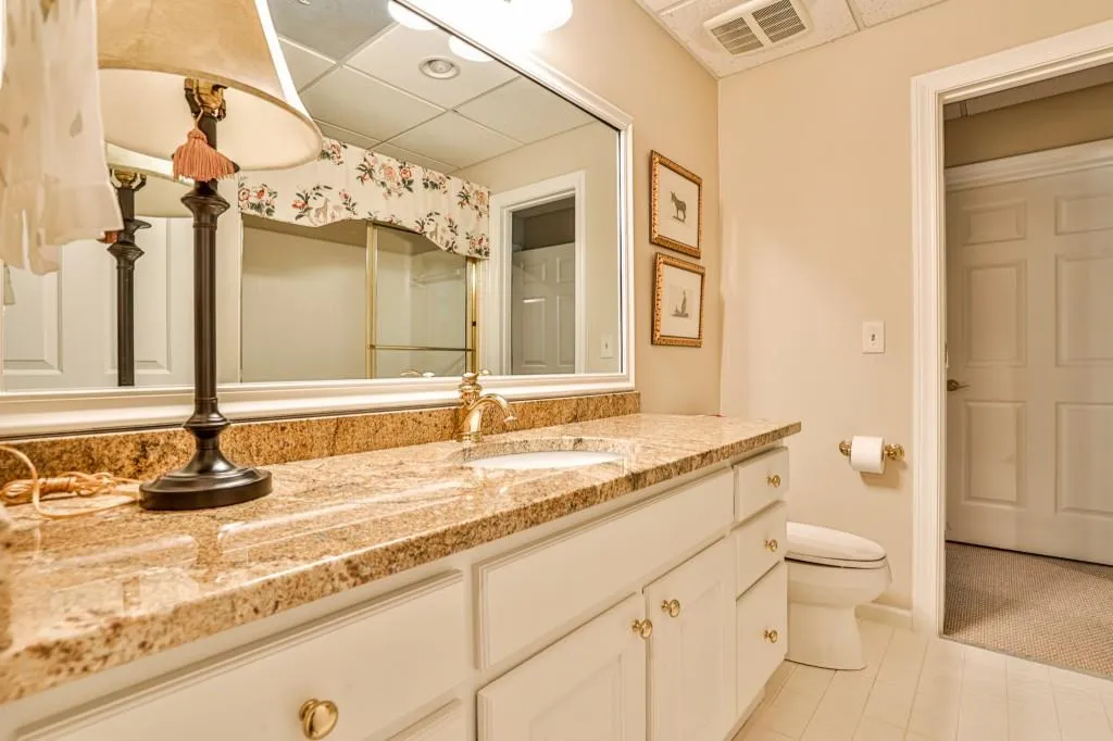 8475 Lazy Oaks Court, Sandy Springs, Georgia 30350, 6 Bedrooms Bedrooms, ,6 BathroomsBathrooms,Residential,Sold,8475 Lazy Oaks Court,6937400