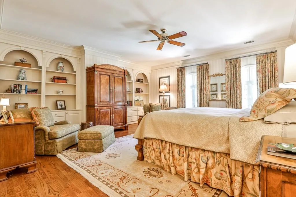 8475 Lazy Oaks Court, Sandy Springs, Georgia 30350, 6 Bedrooms Bedrooms, ,6 BathroomsBathrooms,Residential,Sold,8475 Lazy Oaks Court,6937400