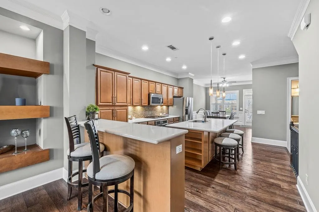 307 Alderwood Lane Unit 307, Sandy Springs, Georgia 30328, 3 Bedrooms Bedrooms, ,3 BathroomsBathrooms,Residential,For Sale,307 Alderwood Lane Unit 307,7735151