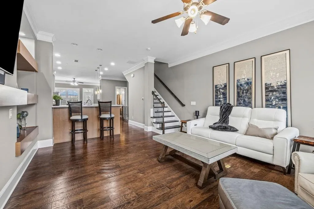 307 Alderwood Lane Unit 307, Sandy Springs, Georgia 30328, 3 Bedrooms Bedrooms, ,3 BathroomsBathrooms,Residential,For Sale,307 Alderwood Lane Unit 307,7735151