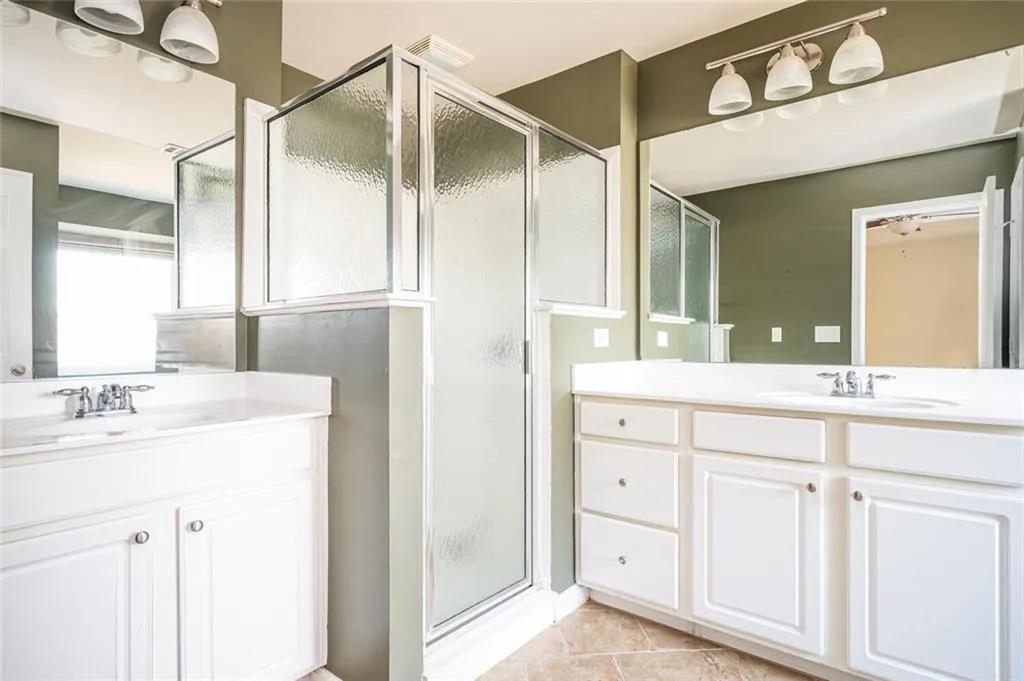 7912 Kiverton Place, Sandy Springs, Georgia 30350, 3 Bedrooms Bedrooms, ,3 BathroomsBathrooms,Residential,Sold,7912 Kiverton Place,7019607