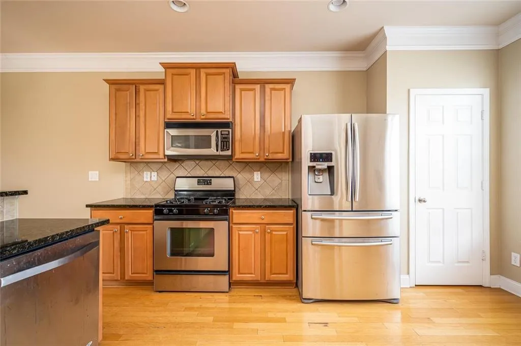 7912 Kiverton Place, Sandy Springs, Georgia 30350, 3 Bedrooms Bedrooms, ,3 BathroomsBathrooms,Residential,Sold,7912 Kiverton Place,7019607