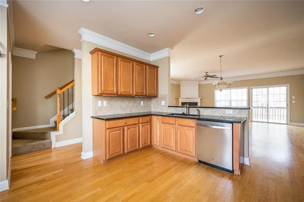 7912 Kiverton Place, Sandy Springs, Georgia 30350, 3 Bedrooms Bedrooms, ,3 BathroomsBathrooms,Residential,Sold,7912 Kiverton Place,7019607