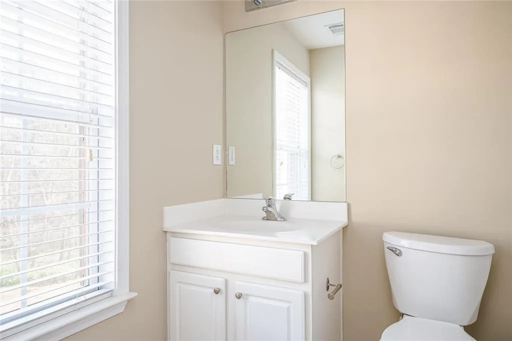 7912 Kiverton Place, Sandy Springs, Georgia 30350, 3 Bedrooms Bedrooms, ,3 BathroomsBathrooms,Residential,Sold,7912 Kiverton Place,7019607