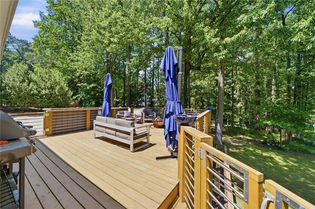 495 Riverside Parkway, Atlanta, Georgia 30328, 5 Bedrooms Bedrooms, ,3 BathroomsBathrooms,Residential,For Sale,495 Riverside Parkway,7756837