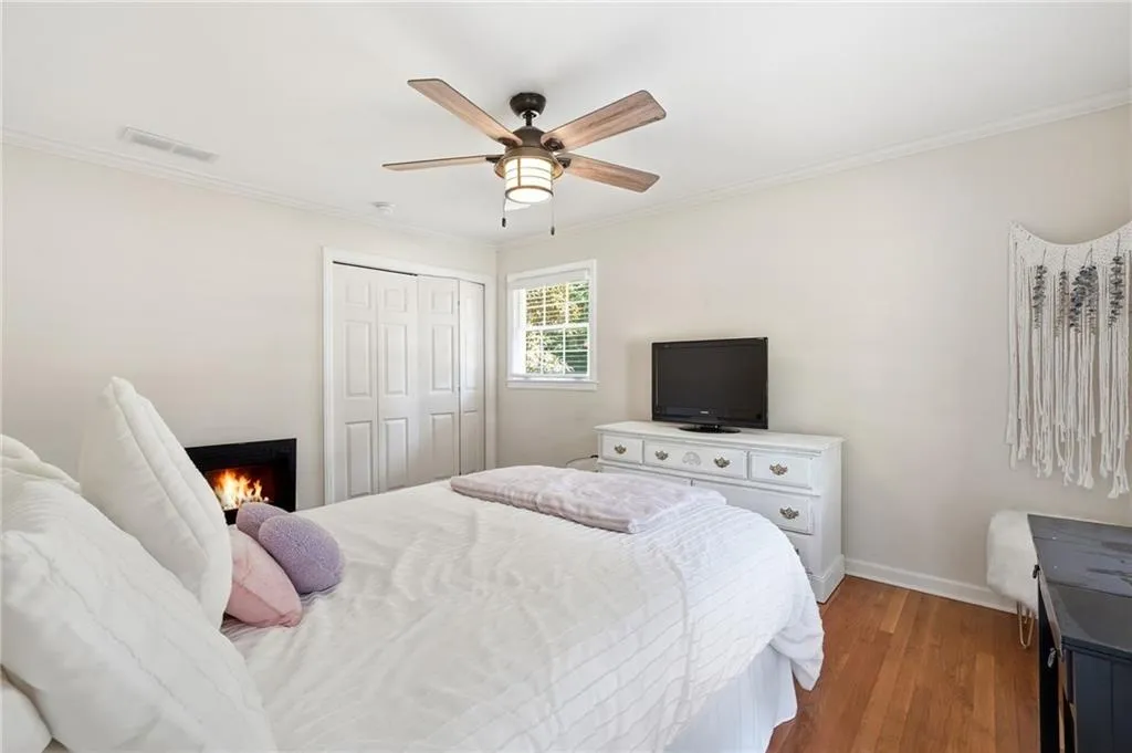 495 Riverside Parkway, Atlanta, Georgia 30328, 5 Bedrooms Bedrooms, ,3 BathroomsBathrooms,Residential,For Sale,495 Riverside Parkway,7756837
