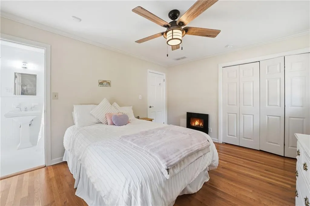 495 Riverside Parkway, Atlanta, Georgia 30328, 5 Bedrooms Bedrooms, ,3 BathroomsBathrooms,Residential,For Sale,495 Riverside Parkway,7756837