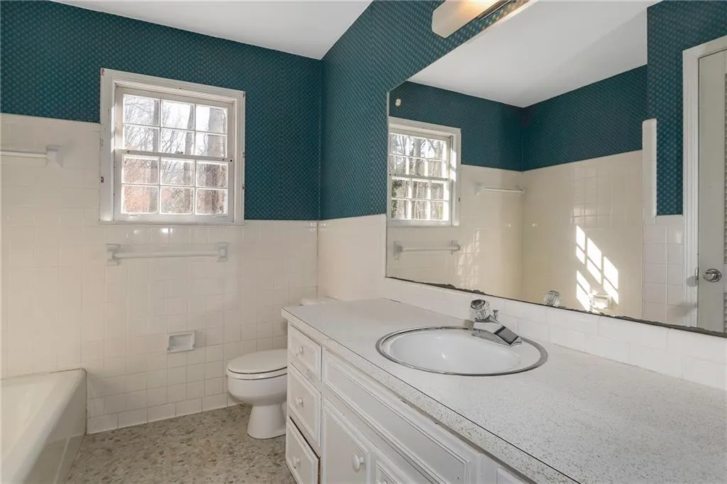 495 Tanacrest Circle Nw, Sandy Springs, Georgia 30328, 4 Bedrooms Bedrooms, ,2 BathroomsBathrooms,Residential,Sold,495 Tanacrest Circle Nw,5959583