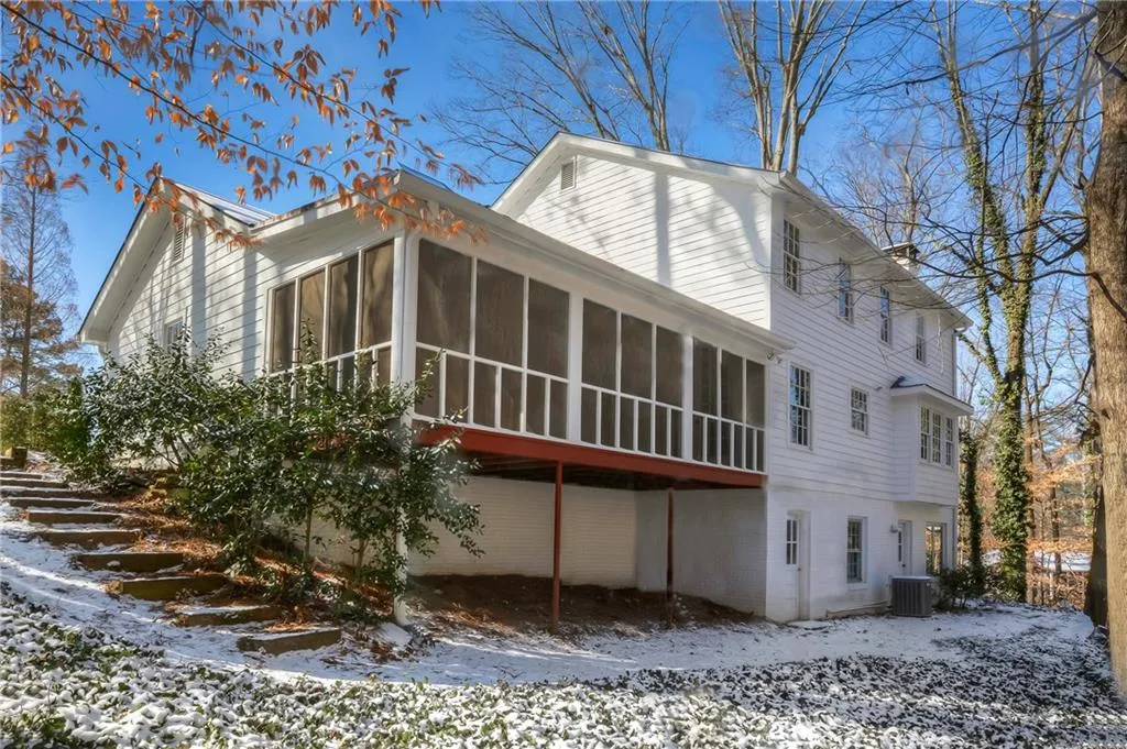 495 Tanacrest Circle Nw, Sandy Springs, Georgia 30328, 4 Bedrooms Bedrooms, ,2 BathroomsBathrooms,Residential,Sold,495 Tanacrest Circle Nw,5959583