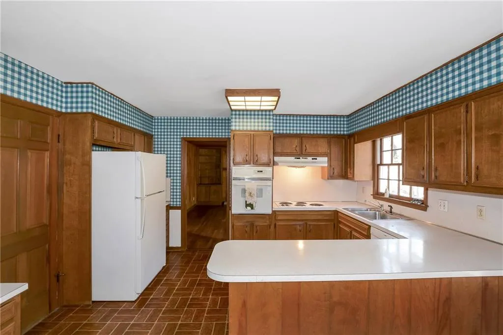 495 Tanacrest Circle Nw, Sandy Springs, Georgia 30328, 4 Bedrooms Bedrooms, ,2 BathroomsBathrooms,Residential,Sold,495 Tanacrest Circle Nw,5959583