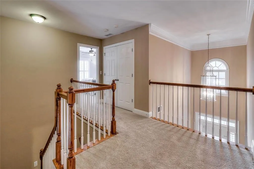 6225 Glen Oaks Lane, Sandy Springs, Georgia 30328, 4 Bedrooms Bedrooms, ,3 BathroomsBathrooms,Residential,Sold,6225 Glen Oaks Lane,6626175