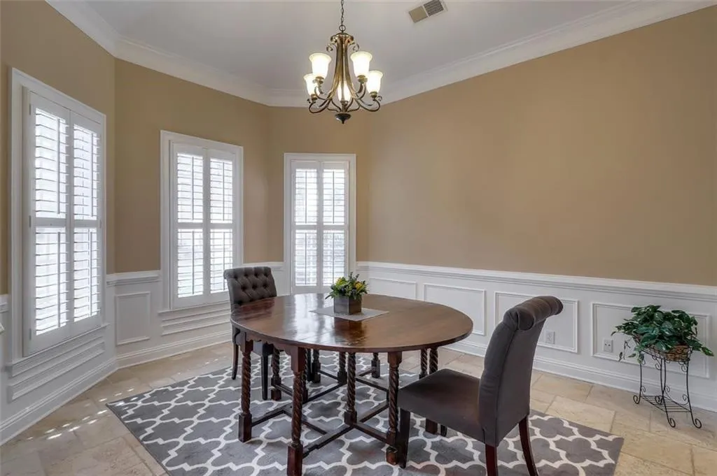 6225 Glen Oaks Lane, Sandy Springs, Georgia 30328, 4 Bedrooms Bedrooms, ,3 BathroomsBathrooms,Residential,Sold,6225 Glen Oaks Lane,6626175
