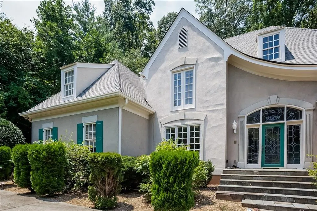 8210 Grogans Ferry Road, Sandy Springs, Georgia 30350, 5 Bedrooms Bedrooms, ,4 BathroomsBathrooms,Residential,Sold,8210 Grogans Ferry Road,5685654 8210 Grogans Ferry Road, Sandy Springs, Georgia 30350, 5 Bedrooms Bedrooms, ,4 BathroomsBathrooms,Residential,Sold,8210 Grogans Ferry Road,5685654