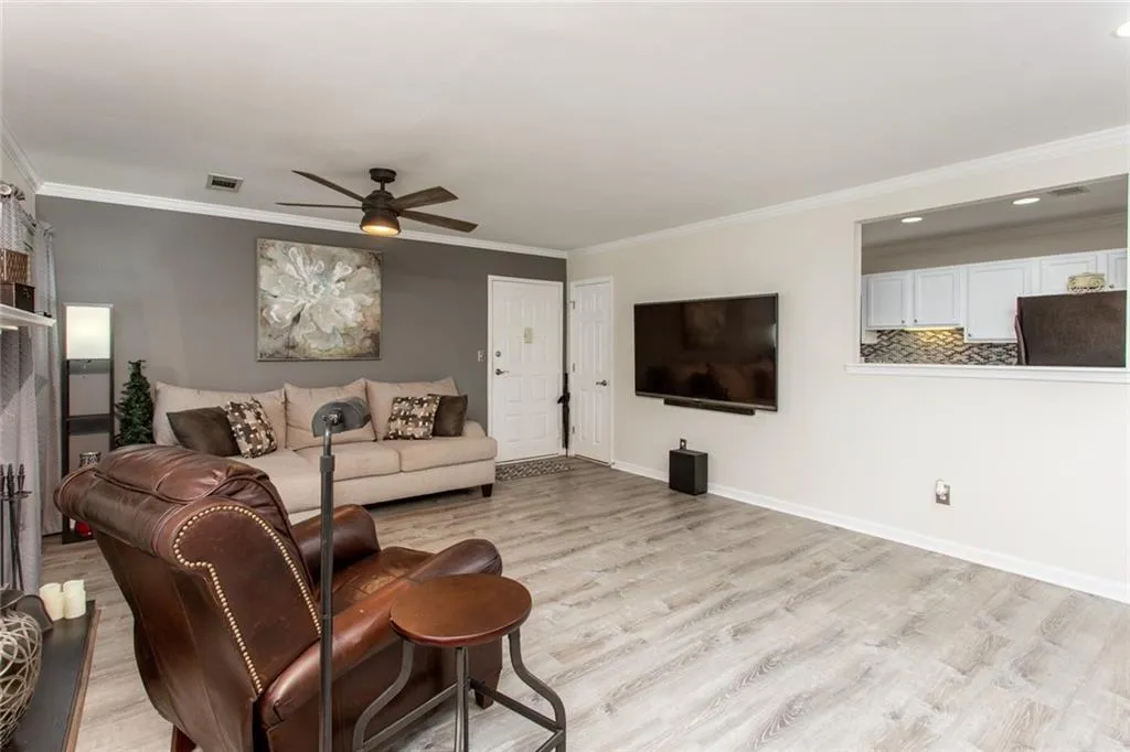 4006 Wingate Way, Sandy Springs, Georgia 30350, 1 Bedroom Bedrooms, ,1 BathroomBathrooms,Residential,Sold,4006 Wingate Way,6804356