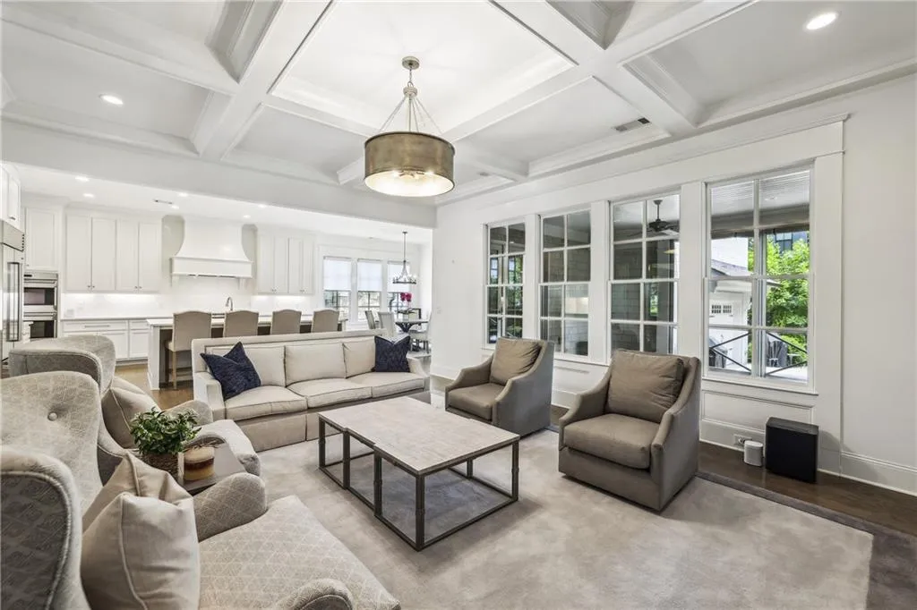 280 Chastain Park Drive Ne, Atlanta, Georgia 30342, 4 Bedrooms Bedrooms, ,3 BathroomsBathrooms,Residential,For Sale,280 Chastain Park Drive Ne,7623161