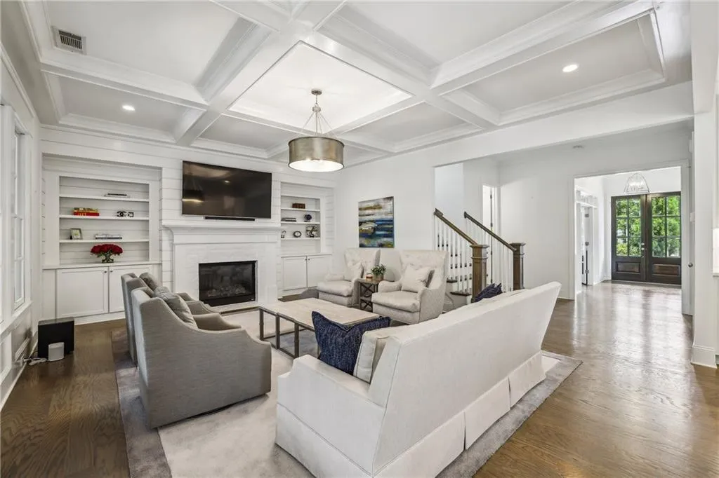 280 Chastain Park Drive Ne, Atlanta, Georgia 30342, 4 Bedrooms Bedrooms, ,3 BathroomsBathrooms,Residential,For Sale,280 Chastain Park Drive Ne,7623161