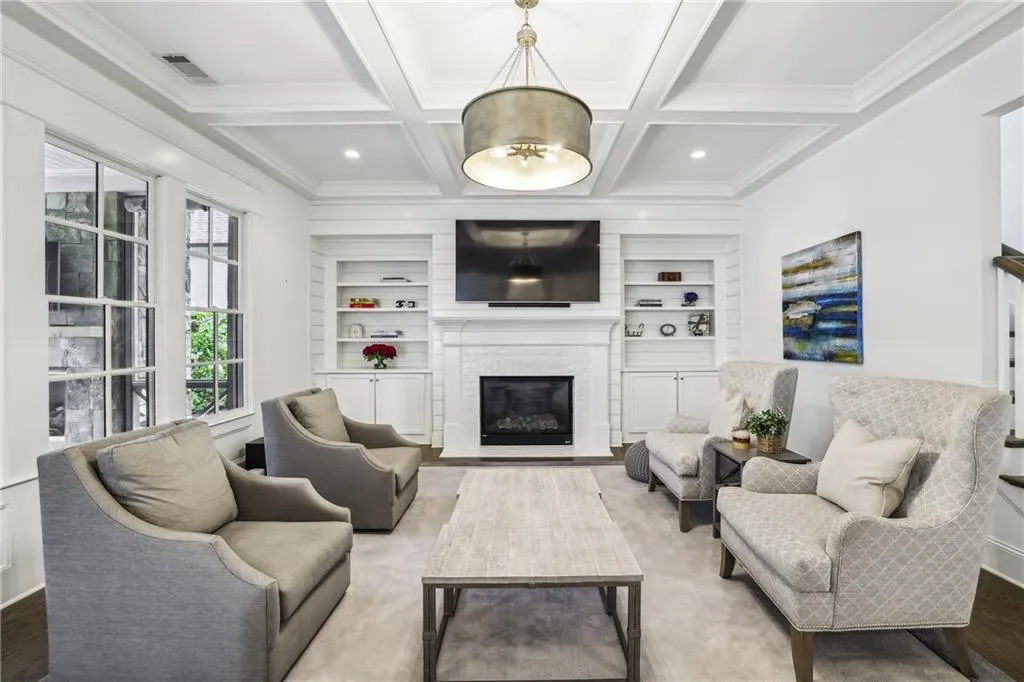 280 Chastain Park Drive Ne, Atlanta, Georgia 30342, 4 Bedrooms Bedrooms, ,3 BathroomsBathrooms,Residential,For Sale,280 Chastain Park Drive Ne,7623161