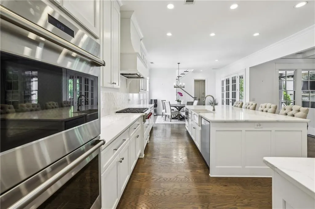 280 Chastain Park Drive Ne, Atlanta, Georgia 30342, 4 Bedrooms Bedrooms, ,3 BathroomsBathrooms,Residential,For Sale,280 Chastain Park Drive Ne,7623161