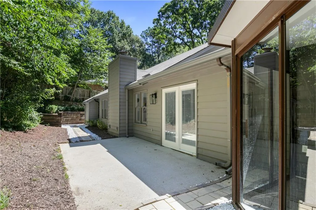 6570 Burdett Drive, Atlanta, Georgia 30328, 3 Bedrooms Bedrooms, ,2 BathroomsBathrooms,Residential,Sold,6570 Burdett Drive,7351624