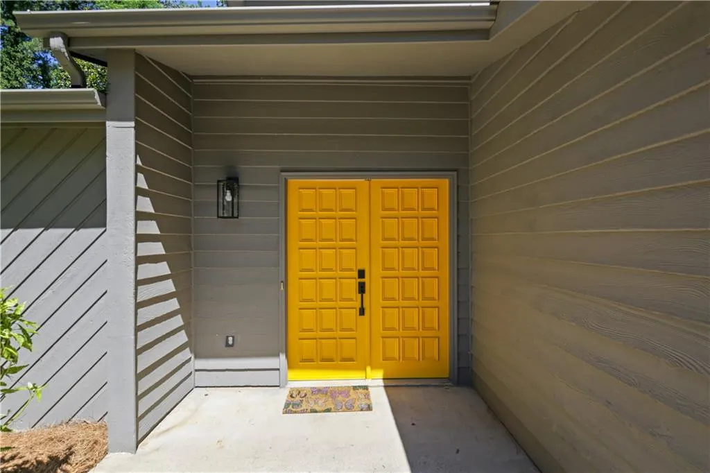 6570 Burdett Drive, Atlanta, Georgia 30328, 3 Bedrooms Bedrooms, ,2 BathroomsBathrooms,Residential,Sold,6570 Burdett Drive,7351624