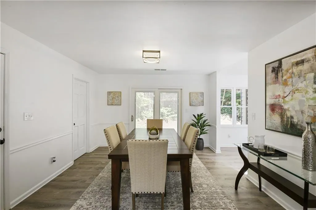 6570 Burdett Drive, Atlanta, Georgia 30328, 3 Bedrooms Bedrooms, ,2 BathroomsBathrooms,Residential,Sold,6570 Burdett Drive,7351624