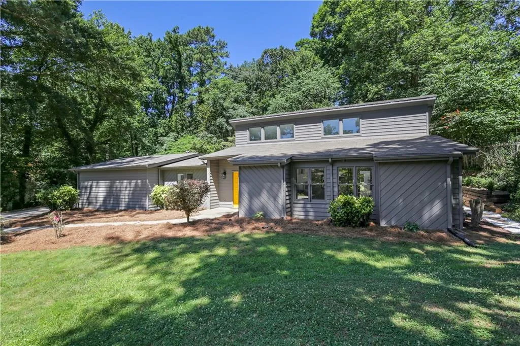 6570 Burdett Drive, Atlanta, Georgia 30328, 3 Bedrooms Bedrooms, ,2 BathroomsBathrooms,Residential,Sold,6570 Burdett Drive,7351624