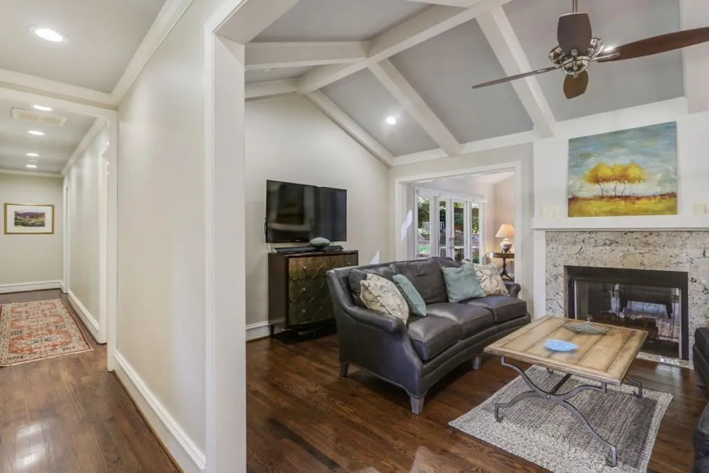 4825 Northway Drive, Atlanta, Georgia 30342, 3 Bedrooms Bedrooms, ,2 BathroomsBathrooms,Residential,Sold,4825 Northway Drive,6785311