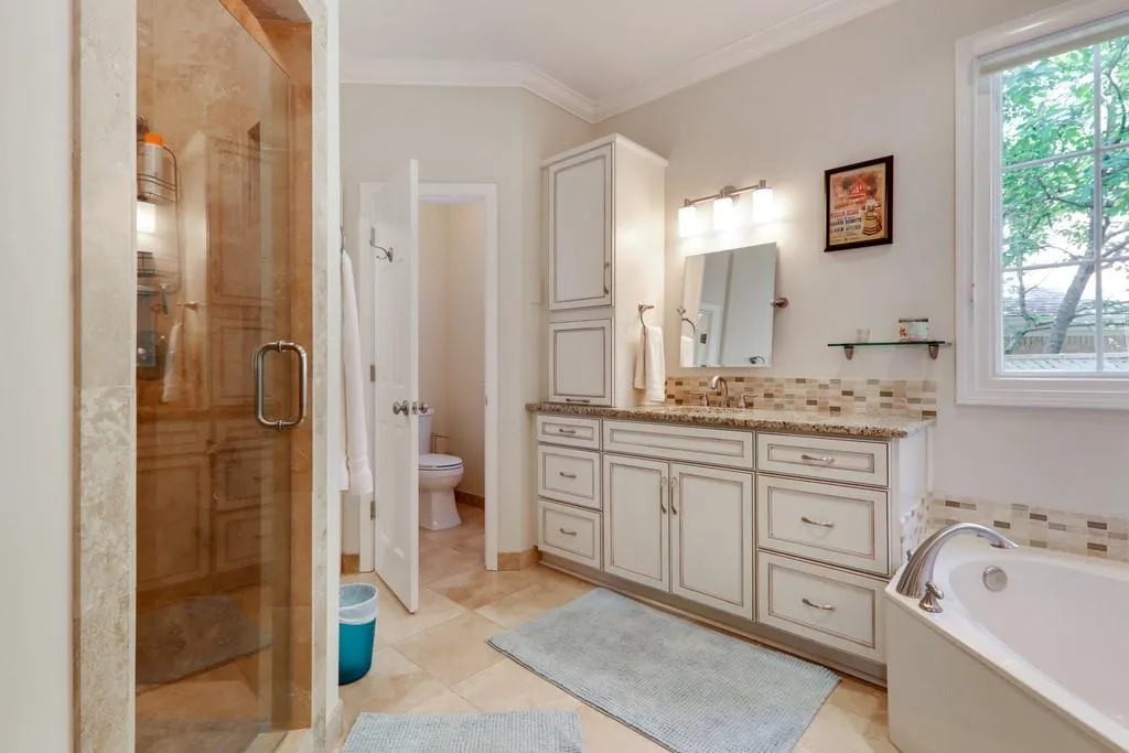 360 Fountain Oaks Lane, Sandy Springs, Georgia 30342, 3 Bedrooms Bedrooms, ,2 BathroomsBathrooms,Residential,Sold,360 Fountain Oaks Lane,6785154
