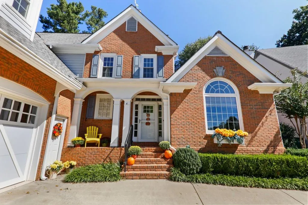 360 Fountain Oaks Lane, Sandy Springs, Georgia 30342, 3 Bedrooms Bedrooms, ,2 BathroomsBathrooms,Residential,Sold,360 Fountain Oaks Lane,6785154