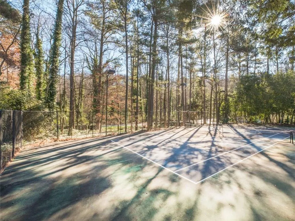 6808 Glenridge Drive Unit H, Atlanta, Georgia 30328, 1 Bedroom Bedrooms, ,Residential,Sold,6808 Glenridge Drive Unit H,5715684